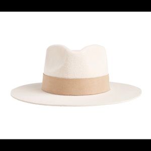 Teressa Foglia x Curateur Hat